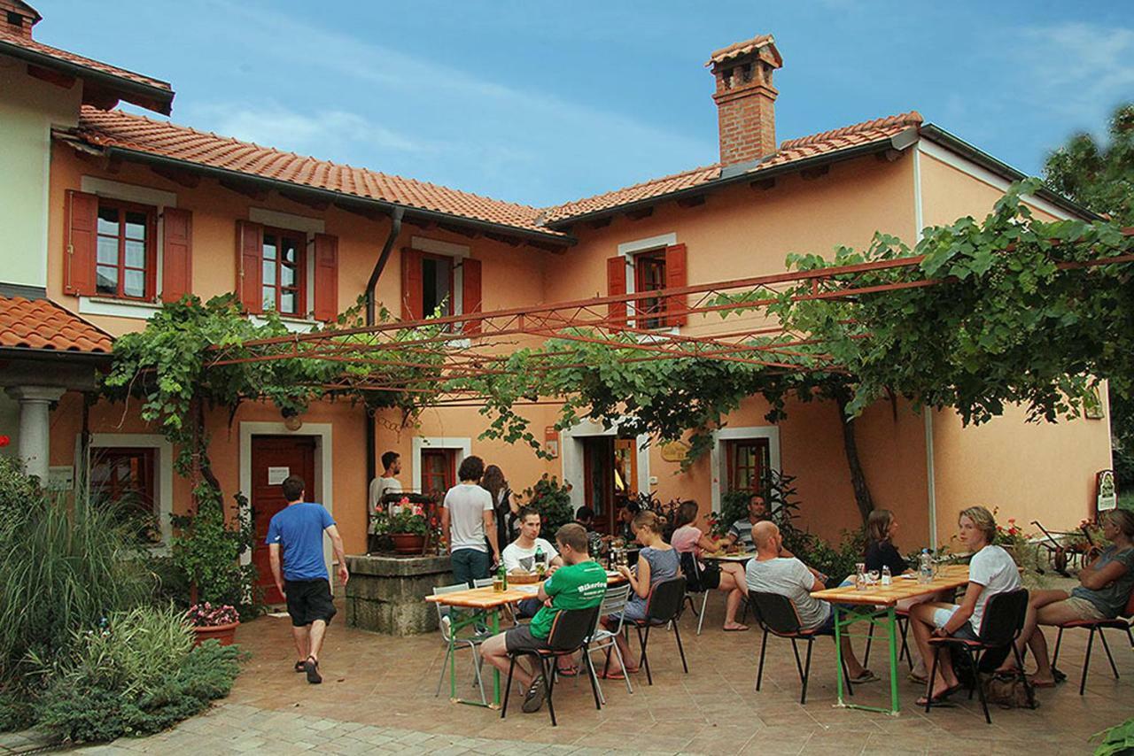 فيلا Tourist Farm Dujceva Domacija Vremski Britof المظهر الخارجي الصورة